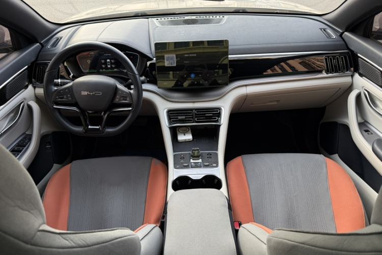 Used BYD Song PLUS New Energy 2023 Champion Edition EV 520KM Prestige Model
