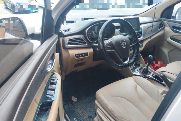 Used Baojun 730 2017 1.5T Manual Fashion Version 7 Seats China V Emission Standard