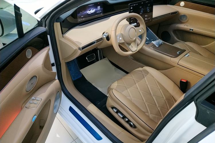 Used Hima Stelato S9 2024 All-Electric Ultra Four-Wheel-Drive Flagship Edition Driver Seat