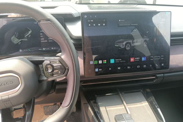 Used Lynk & Co 08 EM-P 2023 220 km Limited-Time Edition Center Console