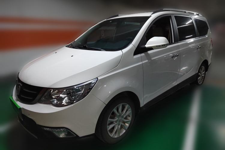 Used Baojun 730 2014 1.5L manual Comfort version 7 seats