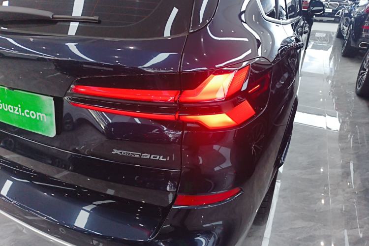 Used BMW X5 2023 xDrive 30Li Luxury M Sport Package Right Rear Taillight