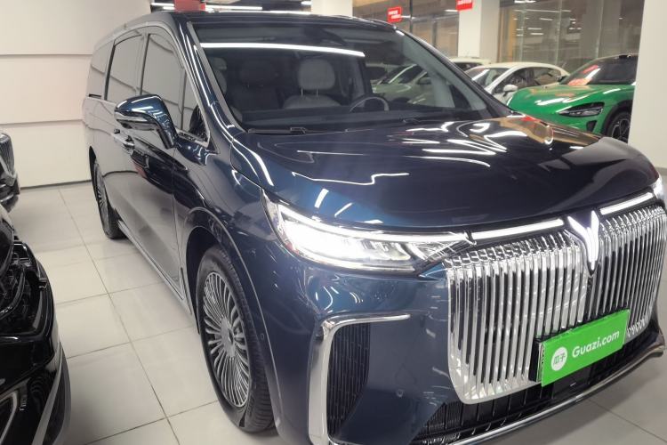 Used VOYAH Dream 2025 PHEV Four-Wheel Drive Prestige Kunpeng Edition Front Right 45 Deg