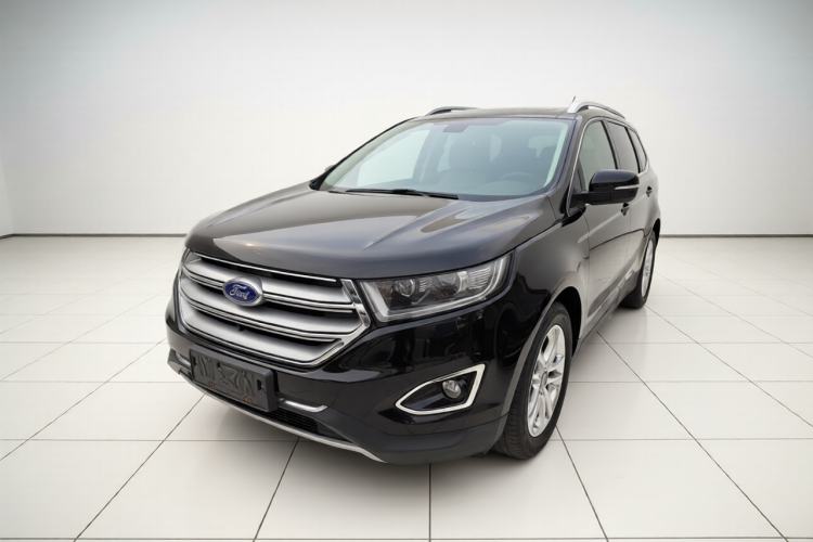 Used Ford Edge 2016 EcoBoost 245 Two-Wheel-Drive Titanium 7-Seater Front Left 45 Deg