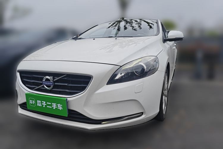 Used Volvo V40 2016 T3 Zhiyi Edition