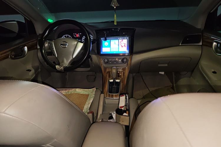 Used Nissan Sylphy 2012 1.6 XL CVT Luxury Edition Center Console