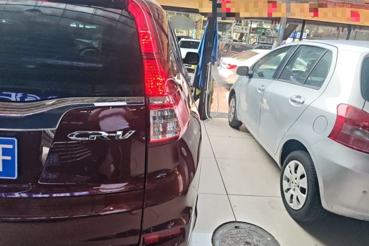 Used Honda CR-V 2016 2.0L two-wheel drive Urban Edition
