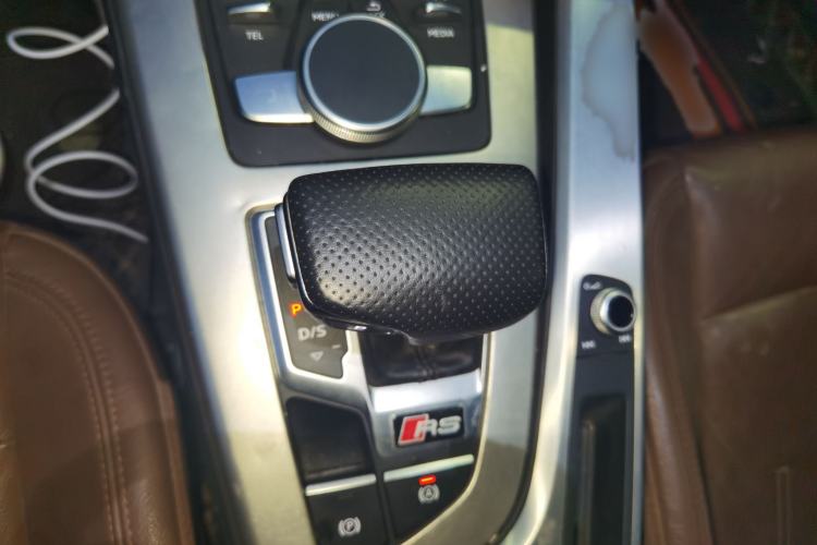 Used Audi A4L 2018 30th Anniversary Edition 40 TFSI Fashion Model
