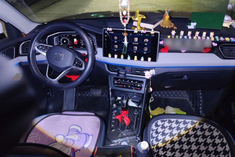 Used Volkswagen Tayron GTE Plug-in Hybrid 2023 280TSI Luxury Plus Advanced Edition Center Console