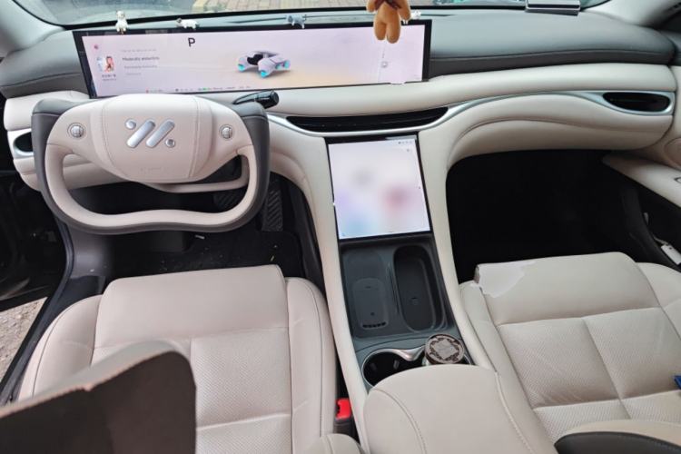 Used IM L6 2024 Max Standard Edition Center Console