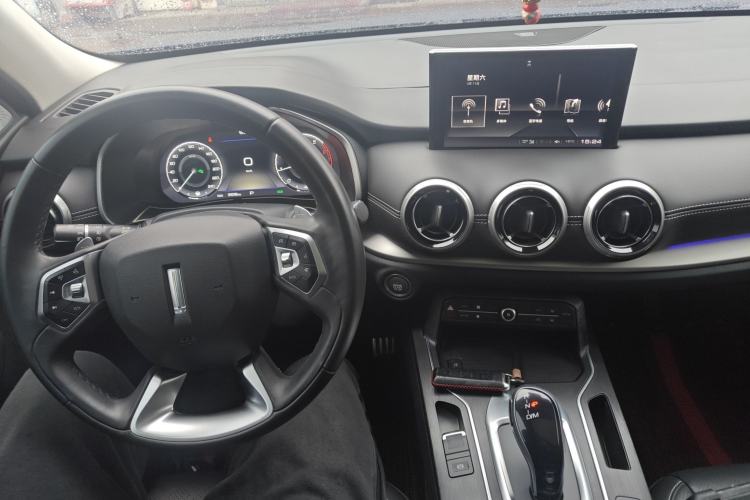 Used Wey VV6 2018 2.0T Two-Wheel-Drive Ultra-Luxury Version China V Standard Center Console