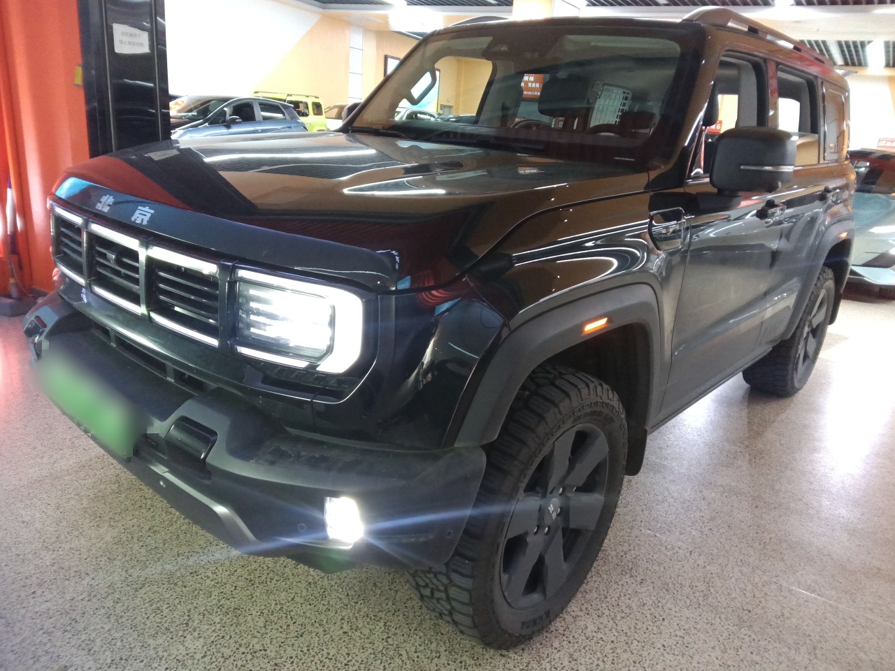 Под передней частью автомобиля