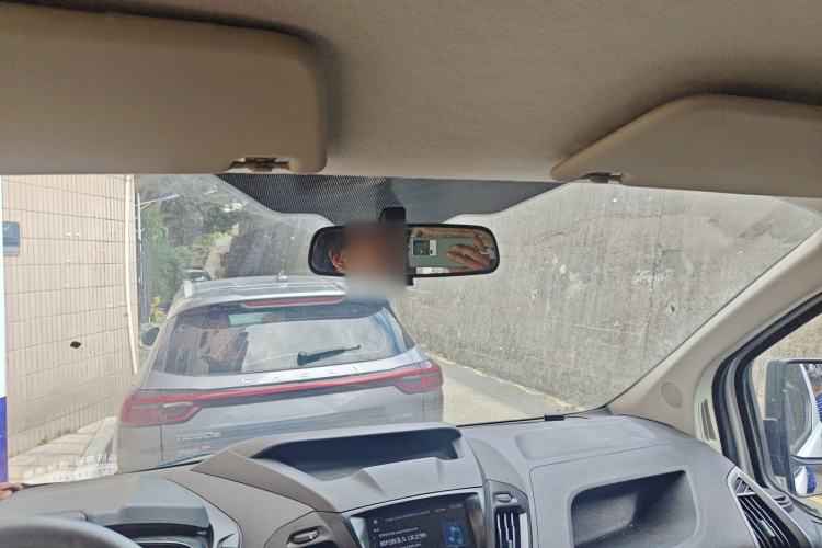Used Ford Transit 2017 2.0T Diesel Multi-Function Commercial Vehicle Mid-Drive Mid-Roof China V Standard
