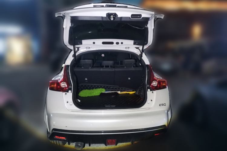 Used Infiniti ESQ 2014 1.6L Spontaneous Edition
