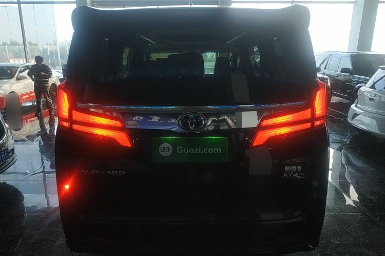 Used Toyota Alphard 2021 Dual-Engine 2.5L Luxury Edition