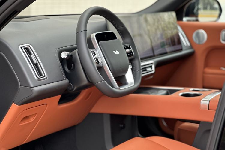 Used Li Auto L8 2023 Air model
