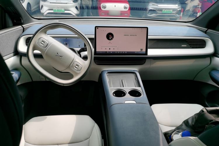 Used XPeng G6 2023 580 Long-Range Pro Center Console