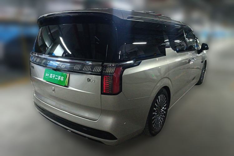 Used Zeekr 009 2022 WE Edition
