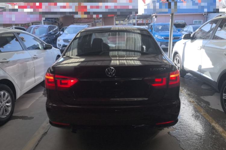 Used Volkswagen Lavida 2013 Revised Classic 1.6L Automatic Fashion Edition