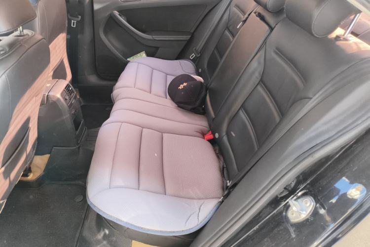 Used Volkswagen Sagitar 2012 1.6L Manual Comfort Model Left Rear Seat