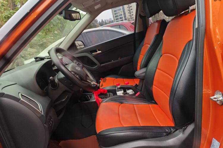 Used Hyundai ix25 2015 1.6L Automatic Two-Wheel-Drive Deluxe DLX Model