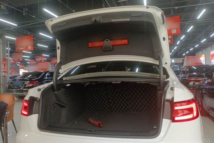 Used Audi A4L 2019 40 TFSI Ambition China VI