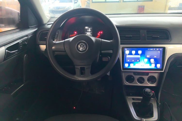 Used Volkswagen Lavida 2013 Revised Classic 1.6L Manual Fashion Edition
