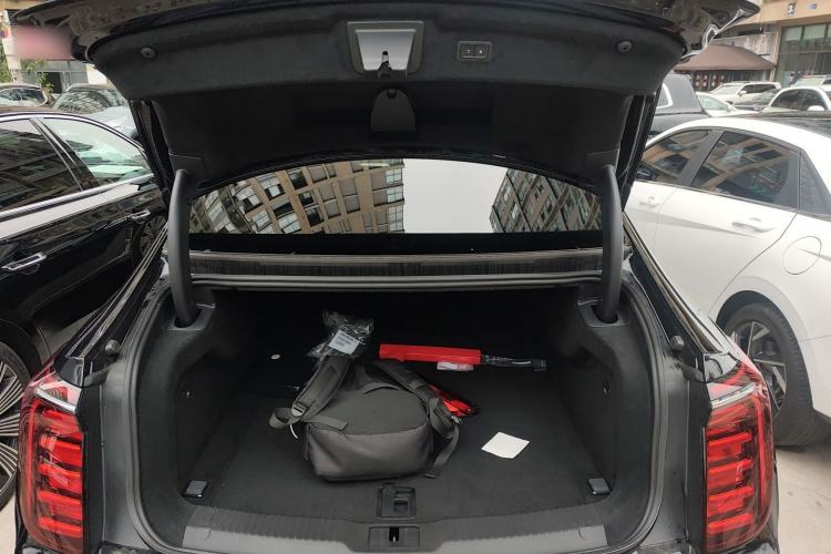 Used Hongqi H9 2025 2.0T Two-Wheel Drive Flagship Luxury Business Edition 5 Seats
