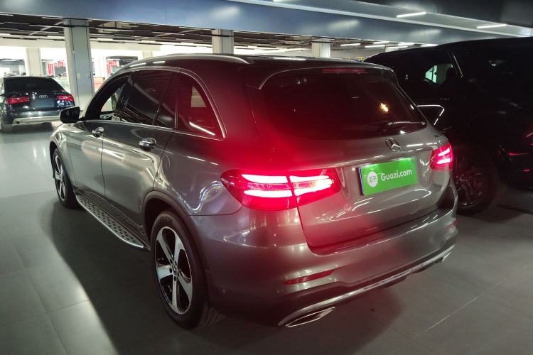 Used Mercedes-Benz GLC 2019 Facelift GLC 260 L 4MATIC Luxury Model Rear Left 45 Deg