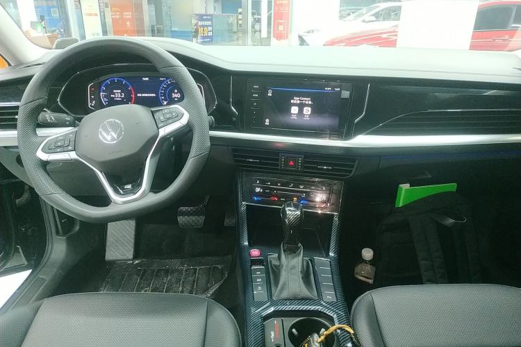 Used Volkswagen Passat 2025 Outstanding Model 380TSI Starry Dragon Edition Center Console