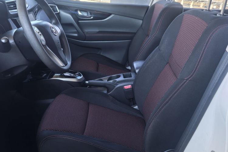 Used Nissan Qashqai 2016 2.0L CVT Elite Edition Interior 4