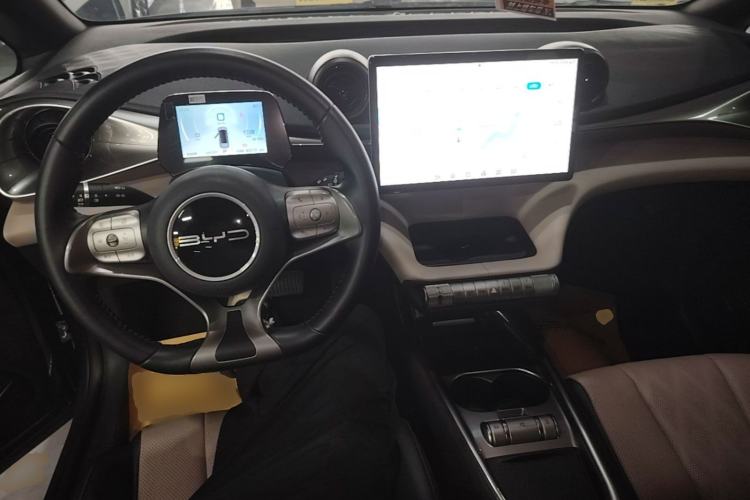 Used BYD Dolphin 2023 420 km Free Version
