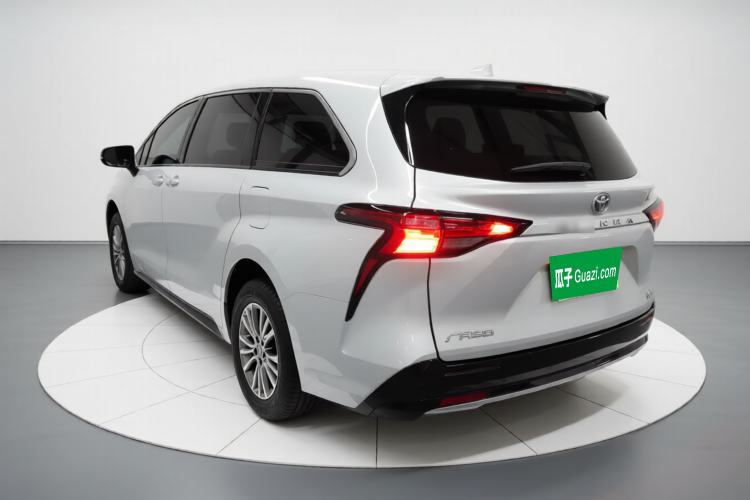 Used Toyota Sienna 2021 2.5L Hybrid Luxury Edition
