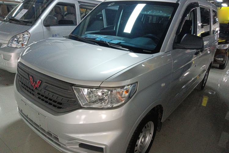 Used Wuling Hongguang V 2022 1.5L Jingqu Edition Electric-Assist LAR