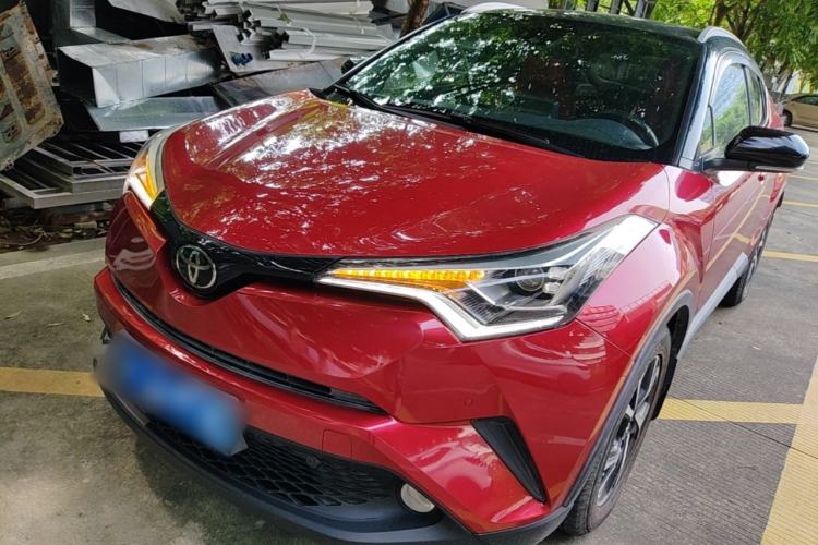 Used Toyota C-HR 2018 2.0L Luxury Sunroof Version China VI Standard