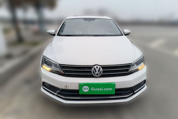 Used Volkswagen Sagitar 2015 1.6L Manual Comfort Model