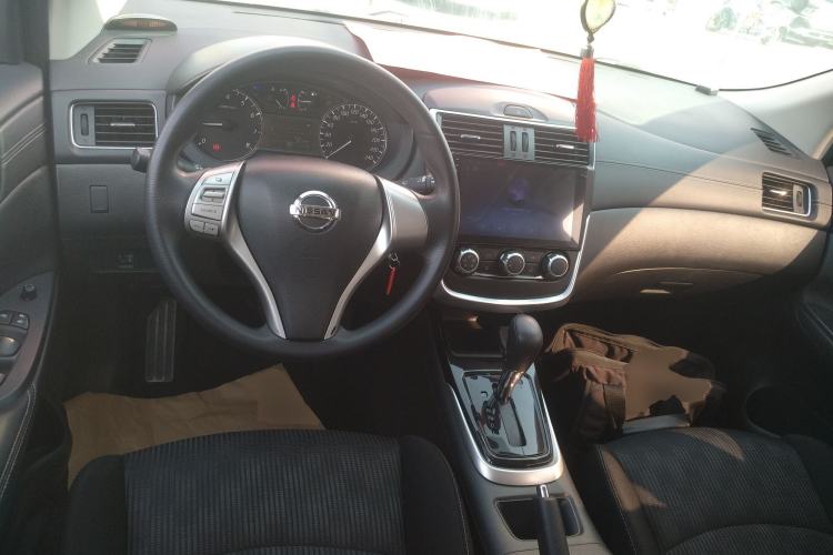 Used Nissan Tiida 2016 1.6L CVT Cool Dynamic Edition