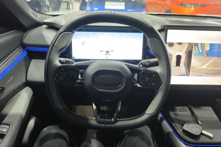 Used Lynk & Co 08 EM-P 2025 120km Long-Range Pro Steering Wheel