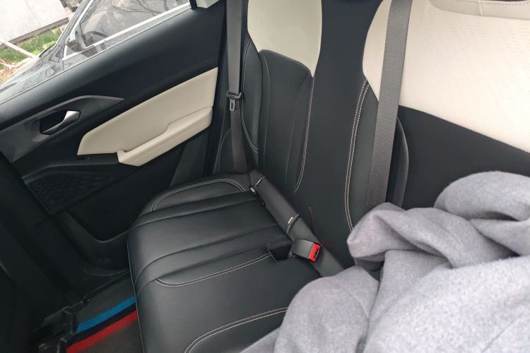 Used Geometry E Firefly 2024 401 km Fluorescent
