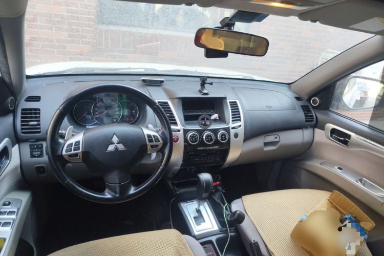 Used Mitsubishi Pajero Sport 2013 3.0L Automatic 4x4 Executive Edition