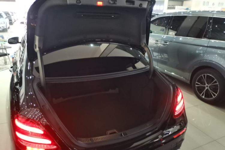Used Mercedes-Benz E-Class 2020 Restyled E 300 L Sporty and Stylish Edition Trunk