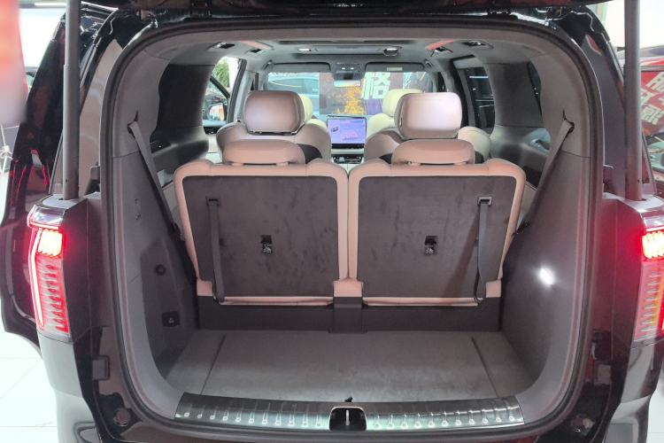 Used Zeekr 009 2024 Six-Seat Executive Version 4WD 108 kWh
