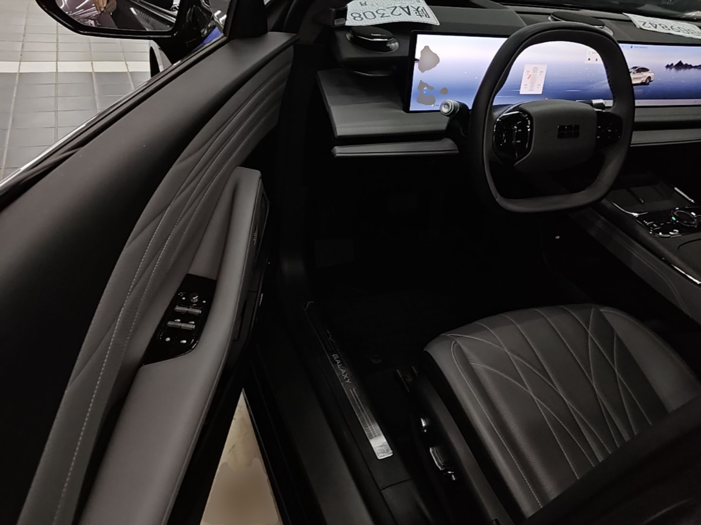 Geely Galaxy E8 2025 700 km Long-Range Intelligent Driving Version — снимка 18