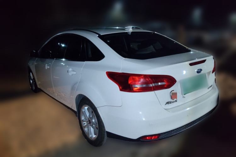 Used Ford Focus 2018 Sedan Classic 1.6L Automatic Trendy SmartDrive Edition
