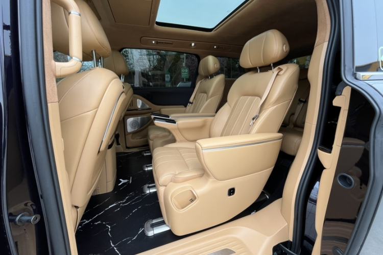 Used VOYAH Dream 2025 PHEV Four-Wheel Drive Prestige Qiankun Edition