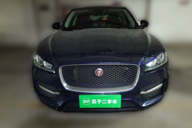 Used Jaguar F-PACE 2016 2.0T Two-Wheel-Drive R-Sport Sport Edition
