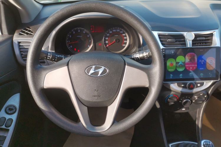 Used Hyundai Verna Ray 2014 1.4L Manual GLX