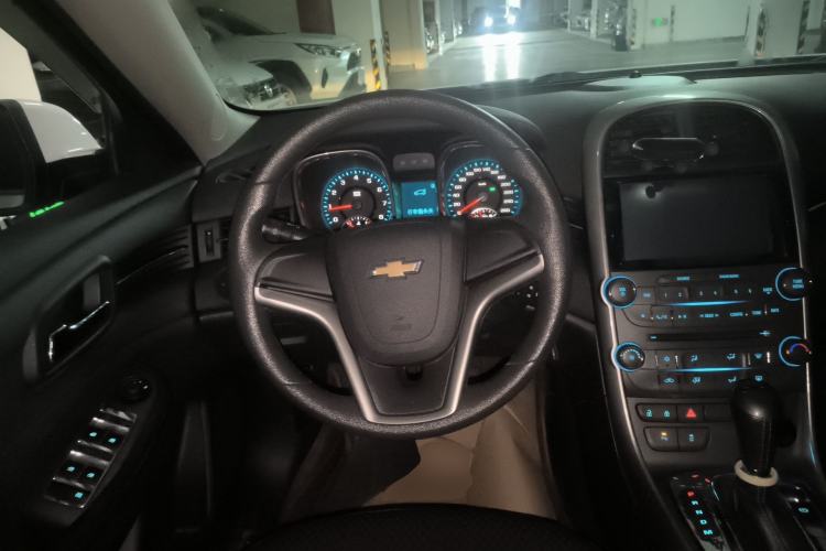 Used Chevrolet Malibu 2013 1.6T Automatic Comfort Edition Steering Wheel