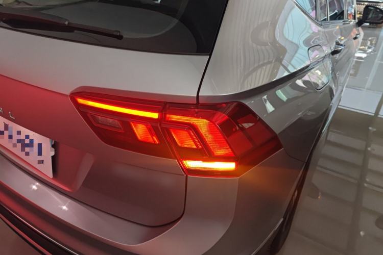 Used Volkswagen Tiguan L 2022 330TSI Automatic Two-Wheel Drive Smart Edition
