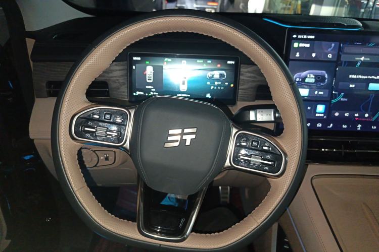 Used JETOUR Shanhai L9 2025 1.5TD 2DHT Flagship Edition 6 Seats